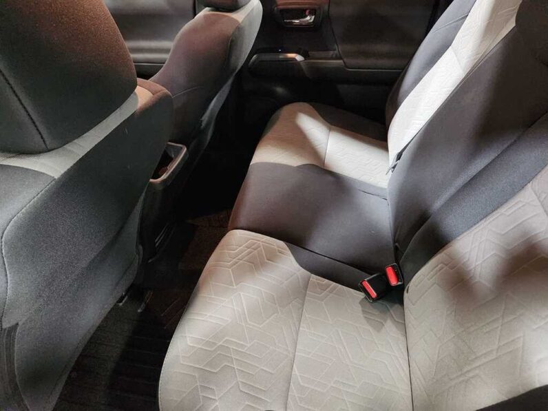 
								2021 Toyota Tacoma 4WD TRD Off Road full									