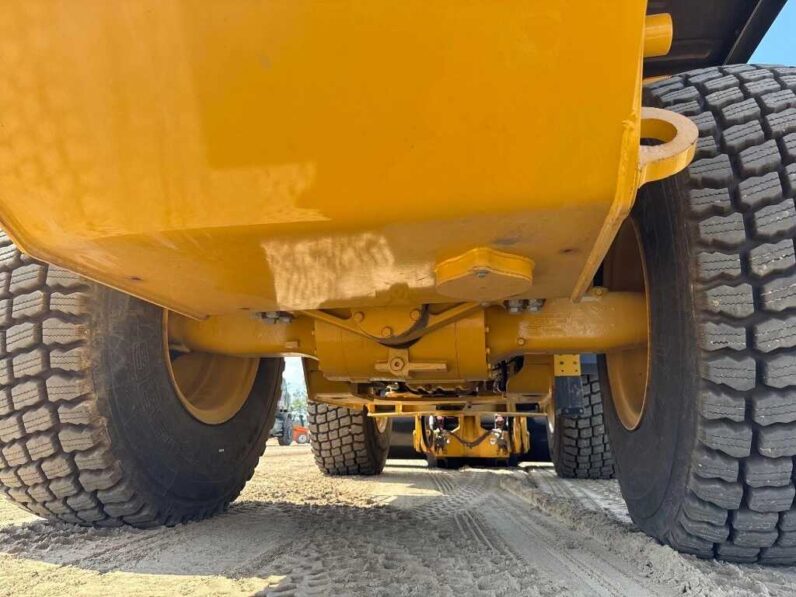 
								2022 Caterpillar 926M full									