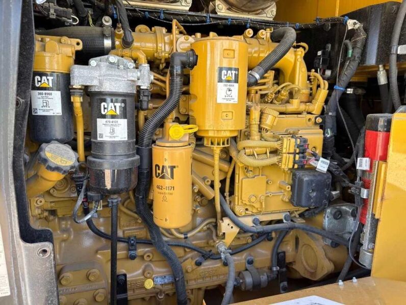 
								2022 Caterpillar 926M full									