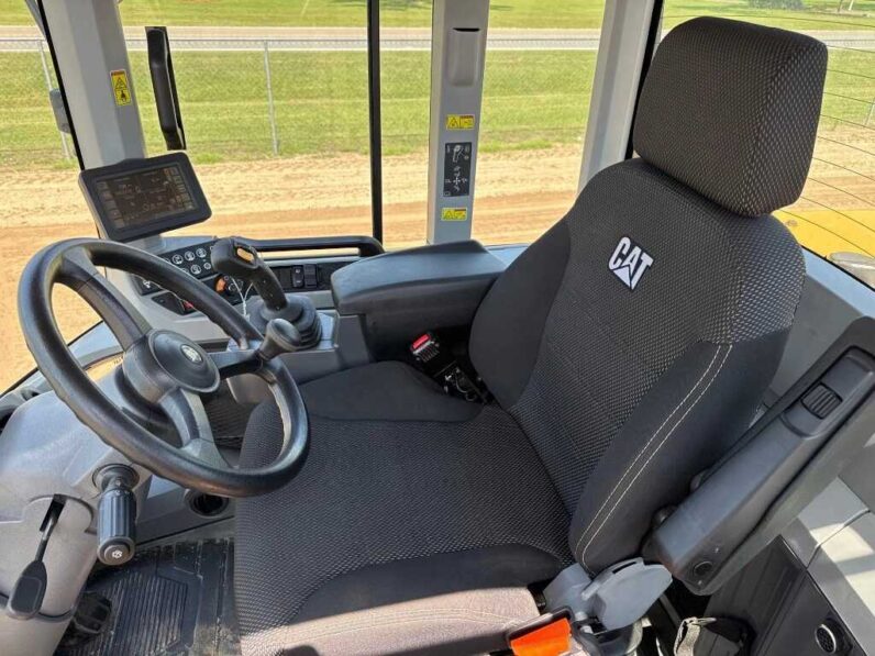 
								2022 Caterpillar 926M full									