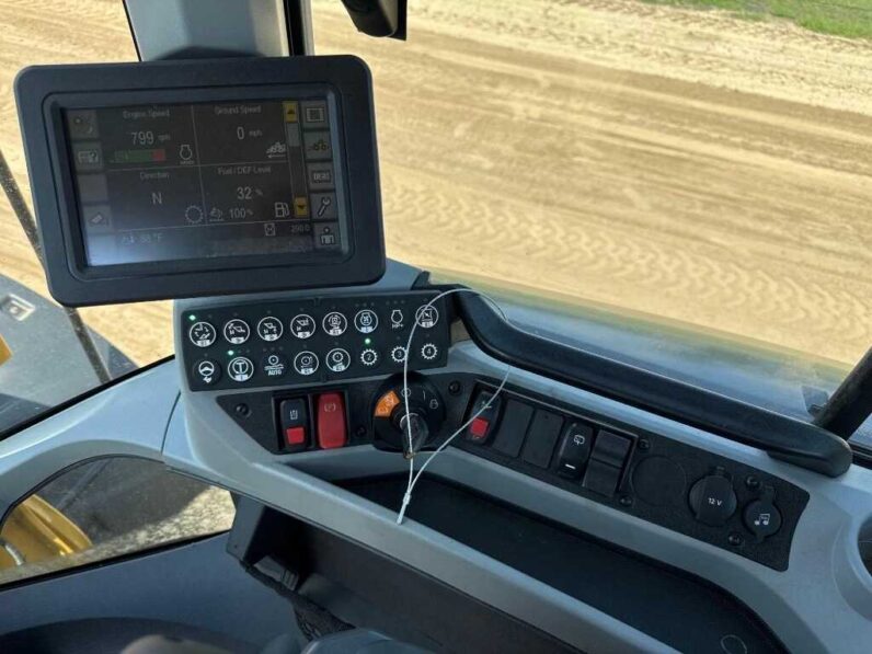 
								2022 Caterpillar 926M full									