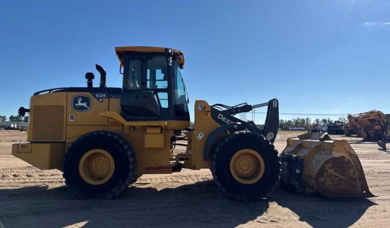 
								2022 John Deere 624 P-Tier full									