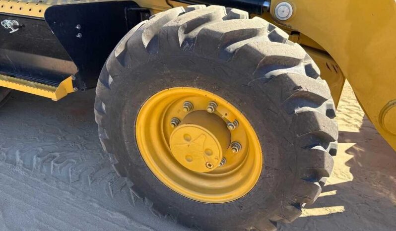 
								2023 Caterpillar 420 full									