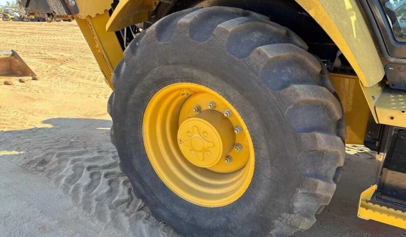 
								2023 Caterpillar 420 full									