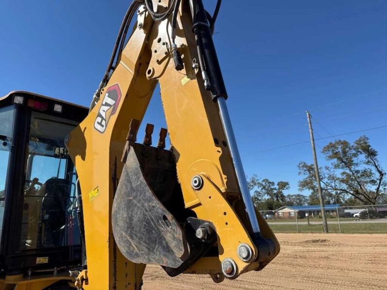 
								2023 Caterpillar 420 full									