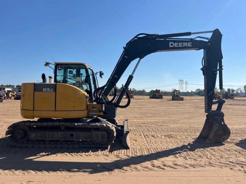 
								2020 John Deere 85G full									