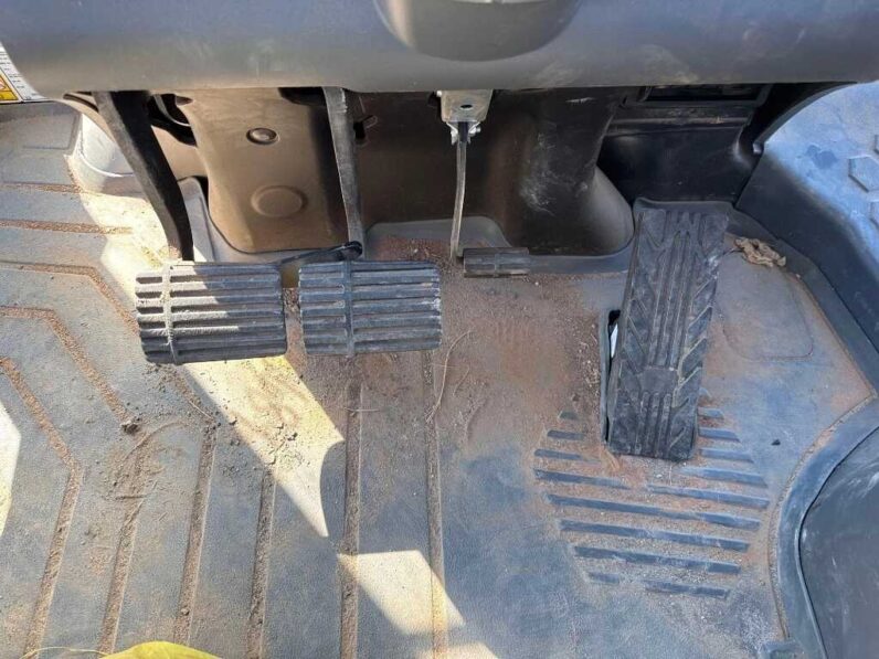 
								2023 Caterpillar 420 full									