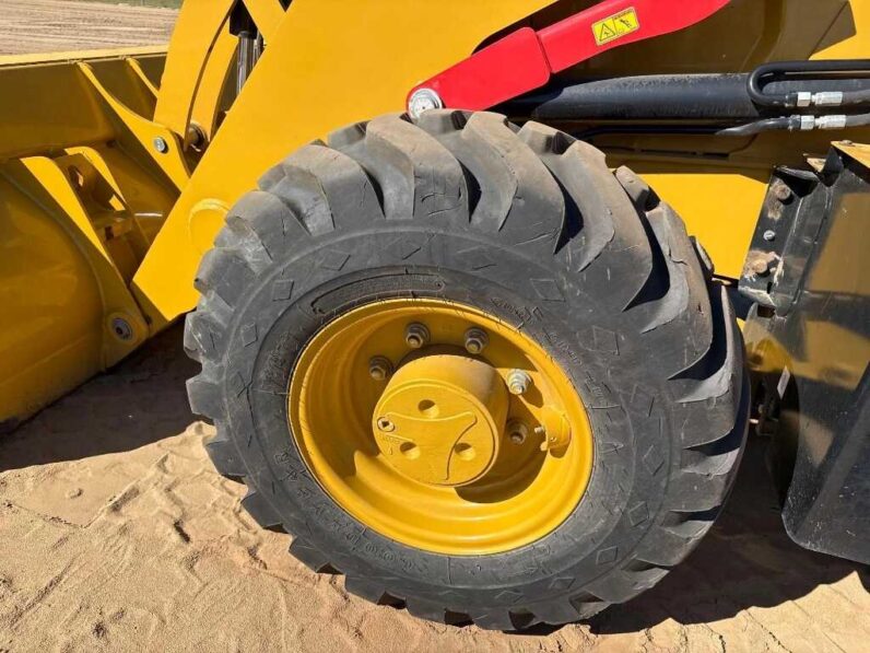 
								2023 Caterpillar 420 full									