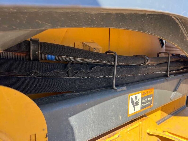 
								2023 John Deere 333G full									