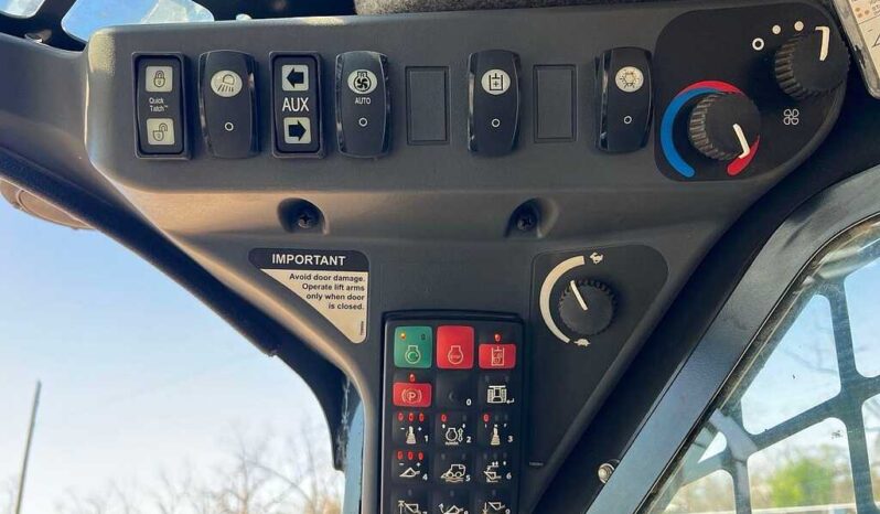 
								2023 John Deere 333G full									