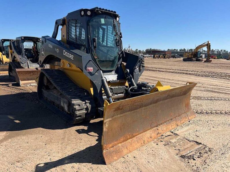 
								2023 John Deere 333G full									