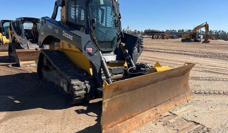 
								2023 John Deere 333G full									