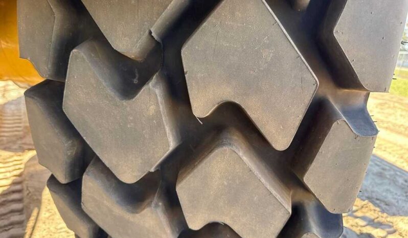 
								2024 Caterpillar 930 full									