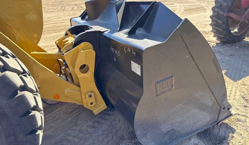 
								2024 Caterpillar 930 full									