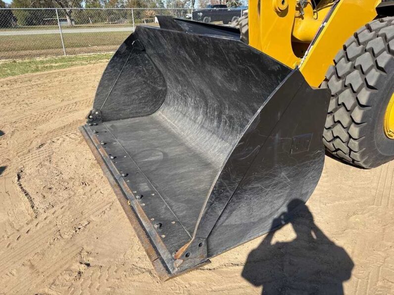 
								2024 Caterpillar 930 full									