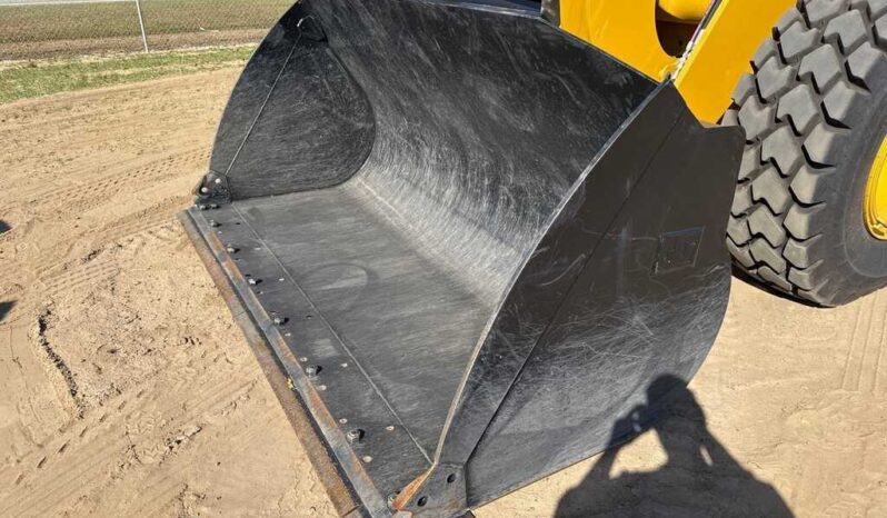 
								2024 Caterpillar 930 full									