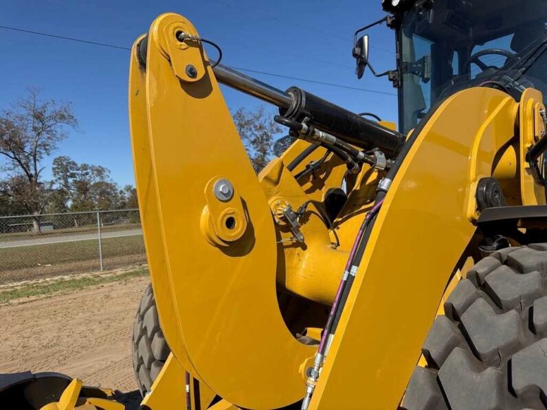 
								2024 Caterpillar 930 full									