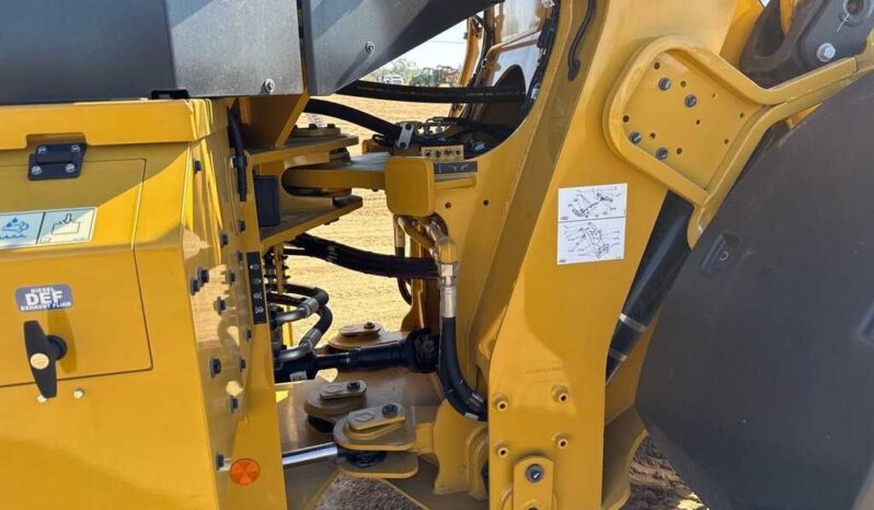 
								2024 Caterpillar 930 full									