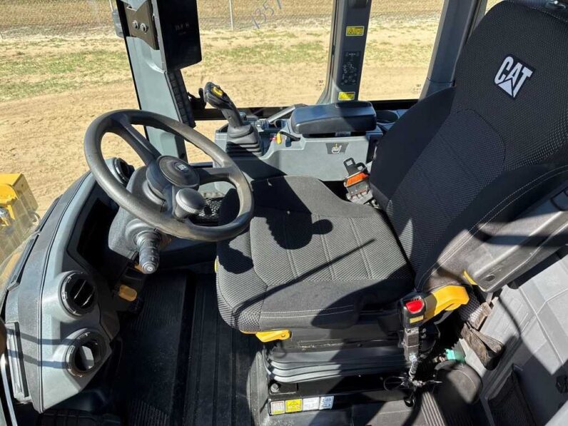 
								2024 Caterpillar 930 full									