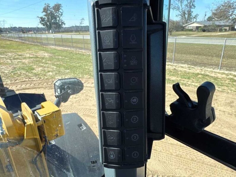 
								2024 Caterpillar 930 full									