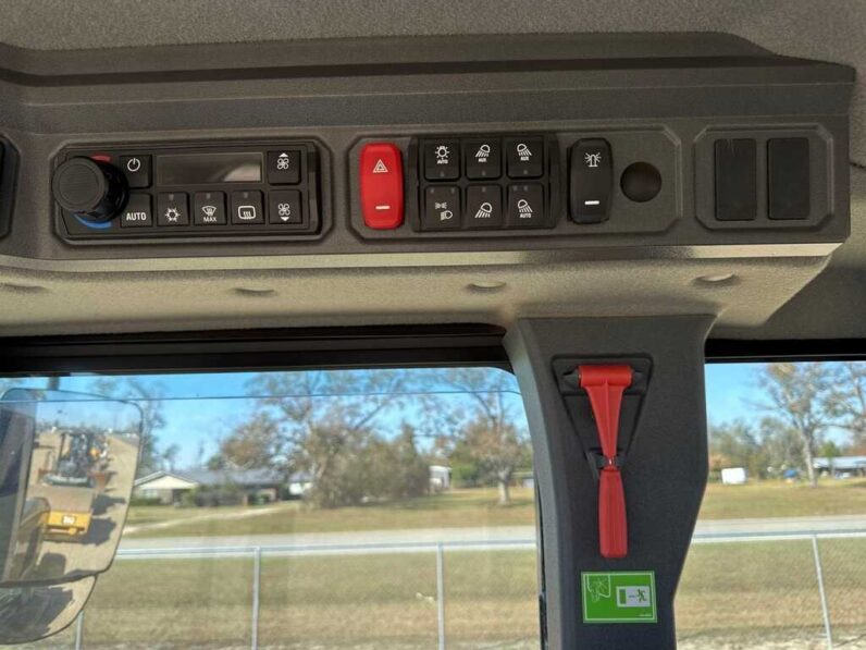 
								2024 Caterpillar 930 full									