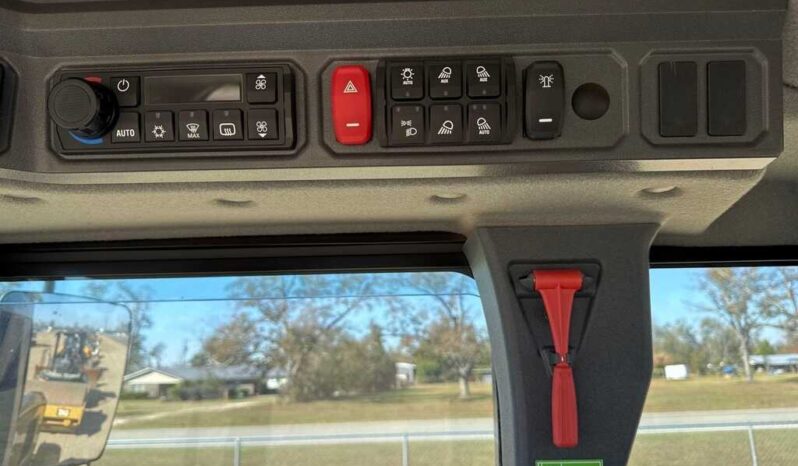 
								2024 Caterpillar 930 full									