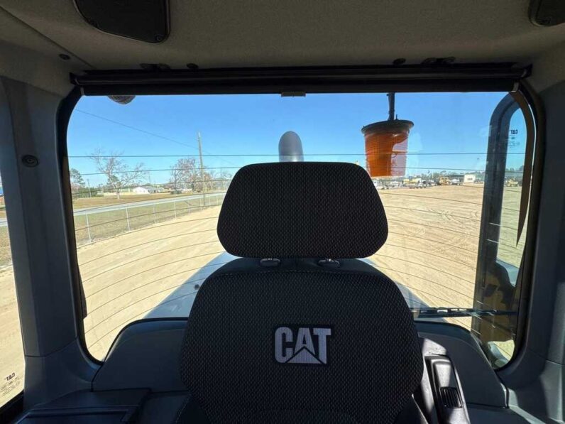 
								2024 Caterpillar 930 full									