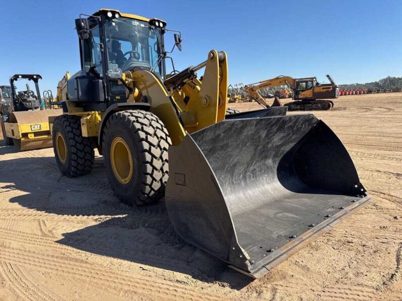 
								2024 Caterpillar 930 full									