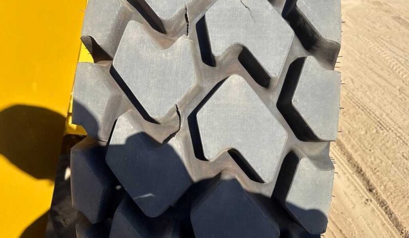 
								2024 Caterpillar 930 full									