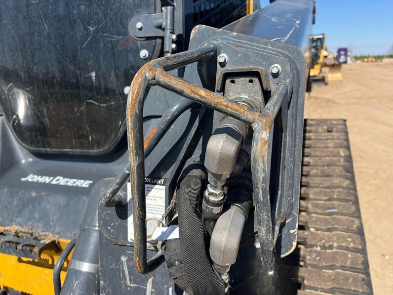 
								2023 John Deere 333G full									