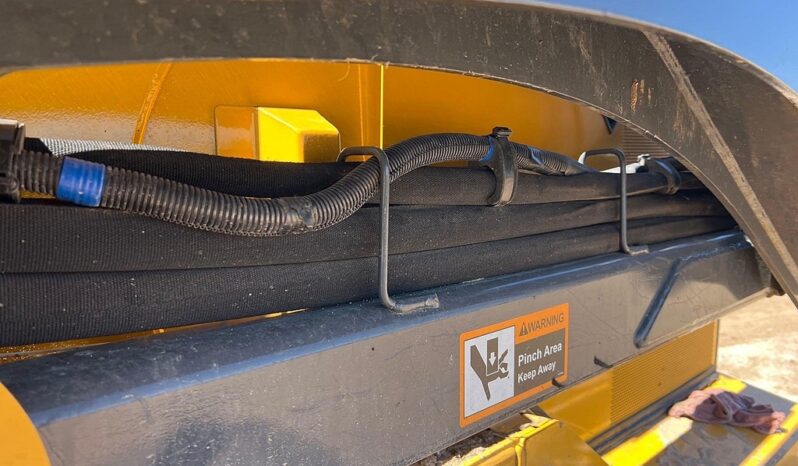 
								2023 John Deere 333G full									