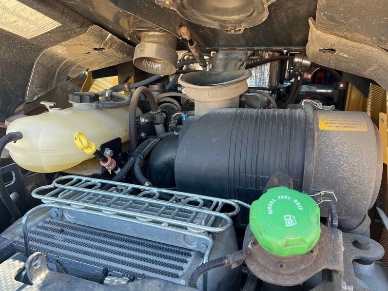 
								2023 John Deere 333G full									