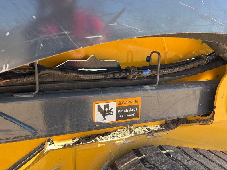 
								2023 John Deere 333G full									