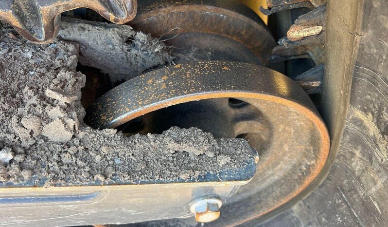 
								2023 John Deere 333G full									