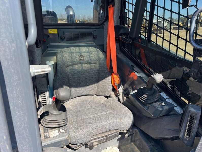 
								2023 John Deere 333G full									